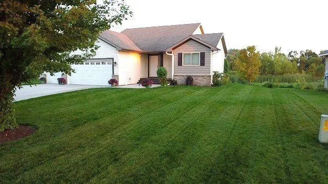 $276,400 | 845 Mallard Avenue, Winsted, MN 55395