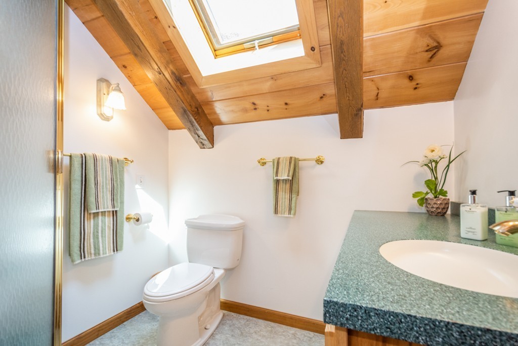 39 Bennetts Road Sturbridge, MA 01566 - Photo 21 of 30