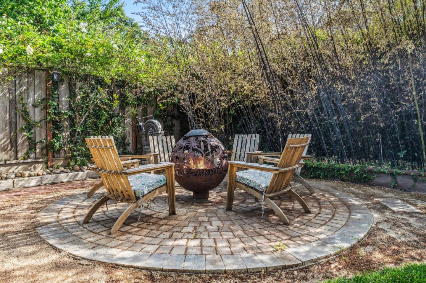 1575 Settle Avenue San Jose, CA 95125 - Photo 8 of 10 a view of a outdoor space with furniture