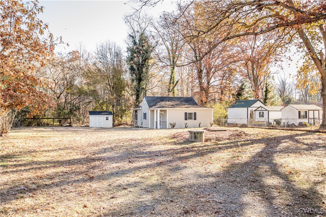 6933 Iron Bridge Road North Chesterfield, VA 23234 - Photo 2 of 20 Gallery Image 2