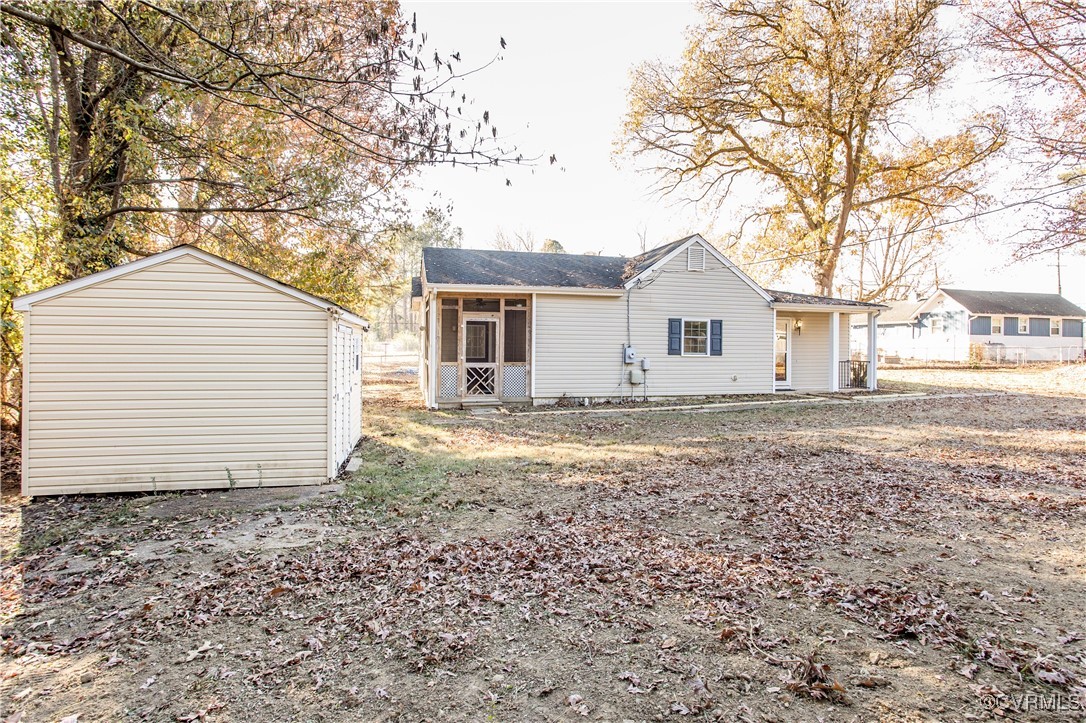 6933 Iron Bridge Road North Chesterfield, VA 23234 - Photo 5 of 20 Gallery Image 5