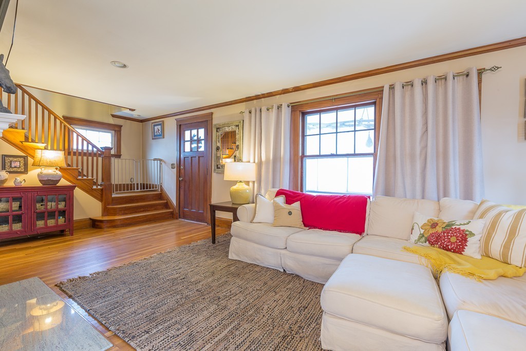 61 Richardson Road Lynn, MA 01904 - Photo 4 of 25 Gallery Image 4