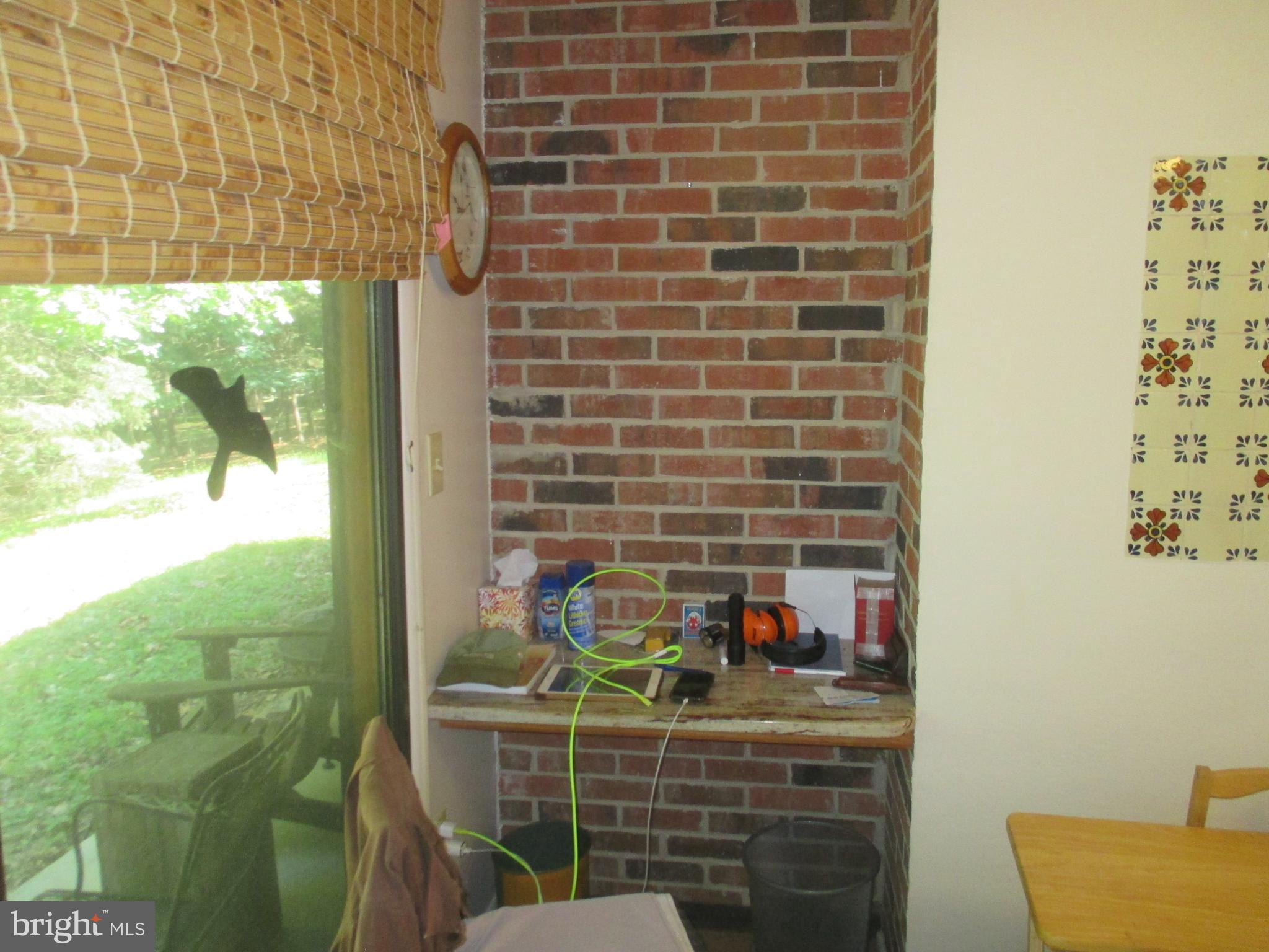 5049 Smith Road Rohrersville, MD 21779 - Photo 13 of 23 Desk/working area