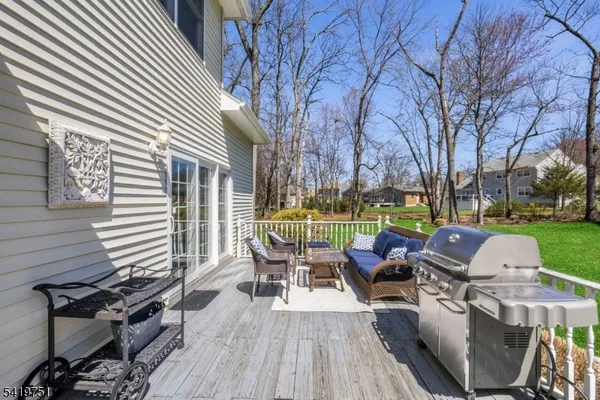 $1,350,000 | 28 Woodshire Terrace, Montville, NJ 07082