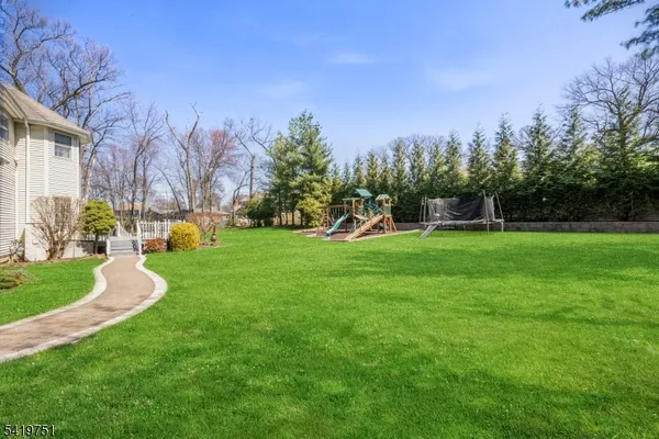 $1,350,000 | 28 Woodshire Terrace, Montville, NJ 07082