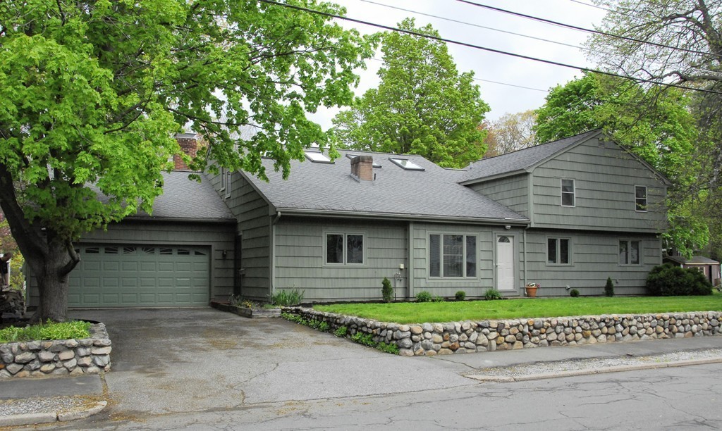 27 Whittier Road Wakefield, MA 01880 - Photo 1 of 30 Gallery Image 1