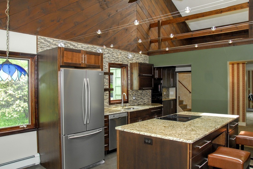 27 Whittier Road Wakefield, MA 01880 - Photo 5 of 30 Gallery Image 5
