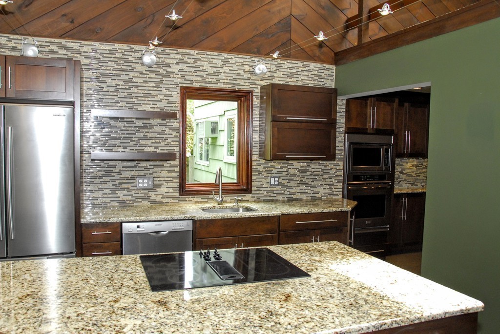 27 Whittier Road Wakefield, MA 01880 - Photo 6 of 30 Gallery Image 6