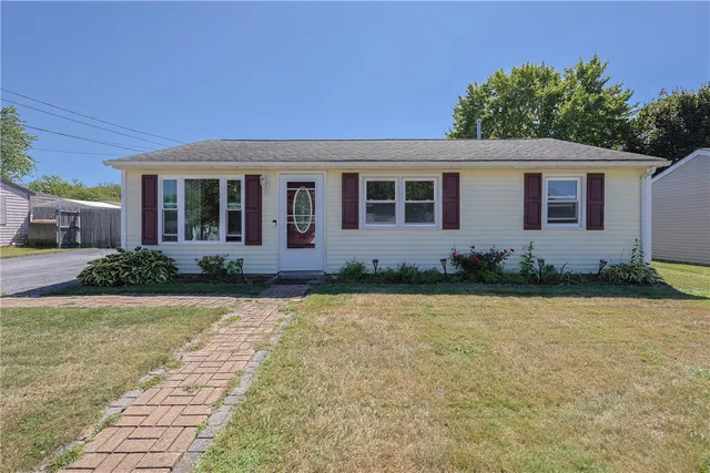 $430,000 | 6 Scott Lane, Bristol, RI 02809
