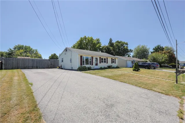 $430,000 | 6 Scott Lane, Bristol, RI 02809