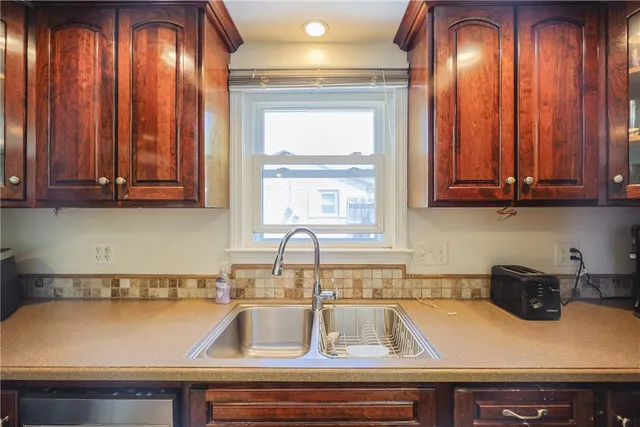 $430,000 | 6 Scott Lane, Bristol, RI 02809