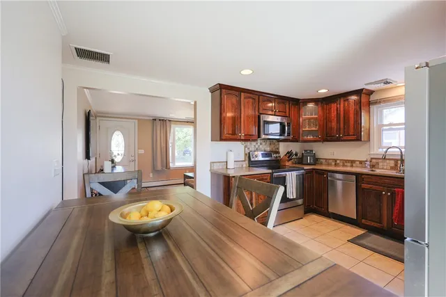 $430,000 | 6 Scott Lane, Bristol, RI 02809