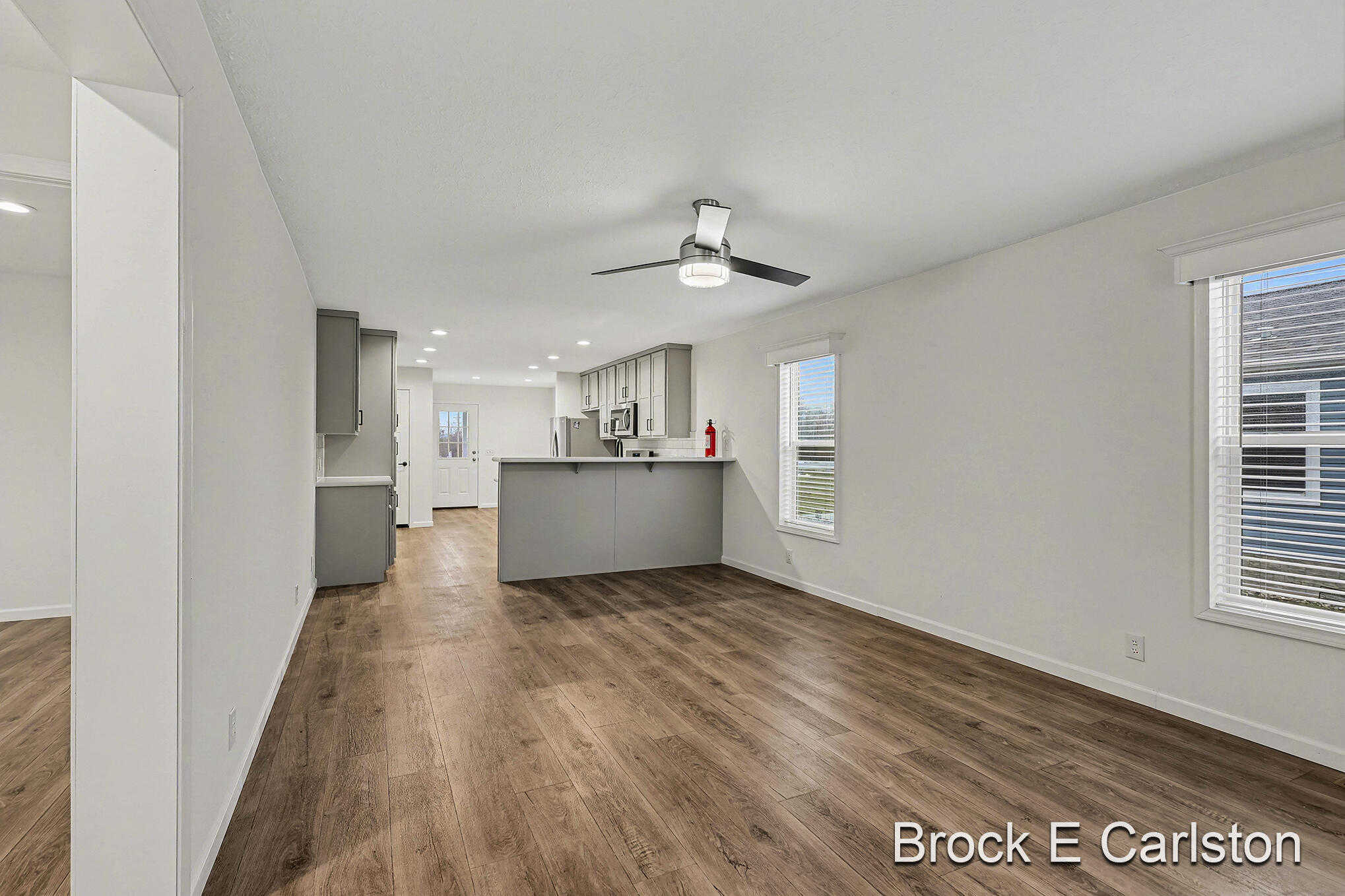 1283 East Ellis Road, Unit 31 Muskegon, MI 49441 - Photo 4 of 16 07_QJ1A4571