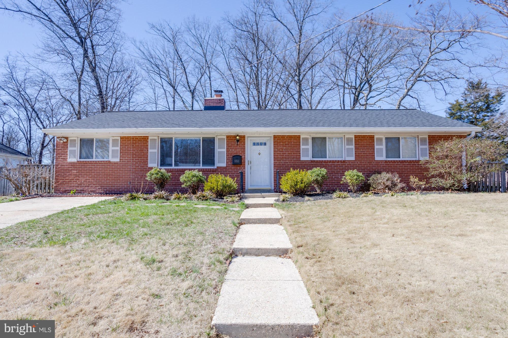 5702 Dreyfuss Street Springfield, VA 22151 - Photo 3 of 33 Gallery Image 3