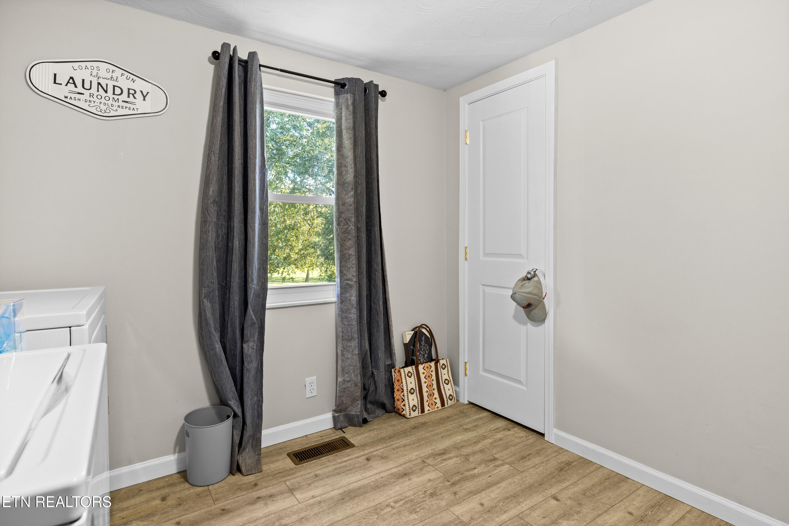 8722 Mascot Road Knoxville, TN 37924 - Photo 33 of 39 8722MascotRd-24