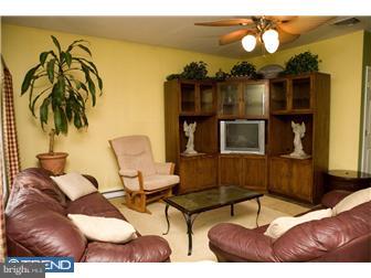93 Seitz Road Collegeville, PA 19426 - Photo 2 of 12 Great Room