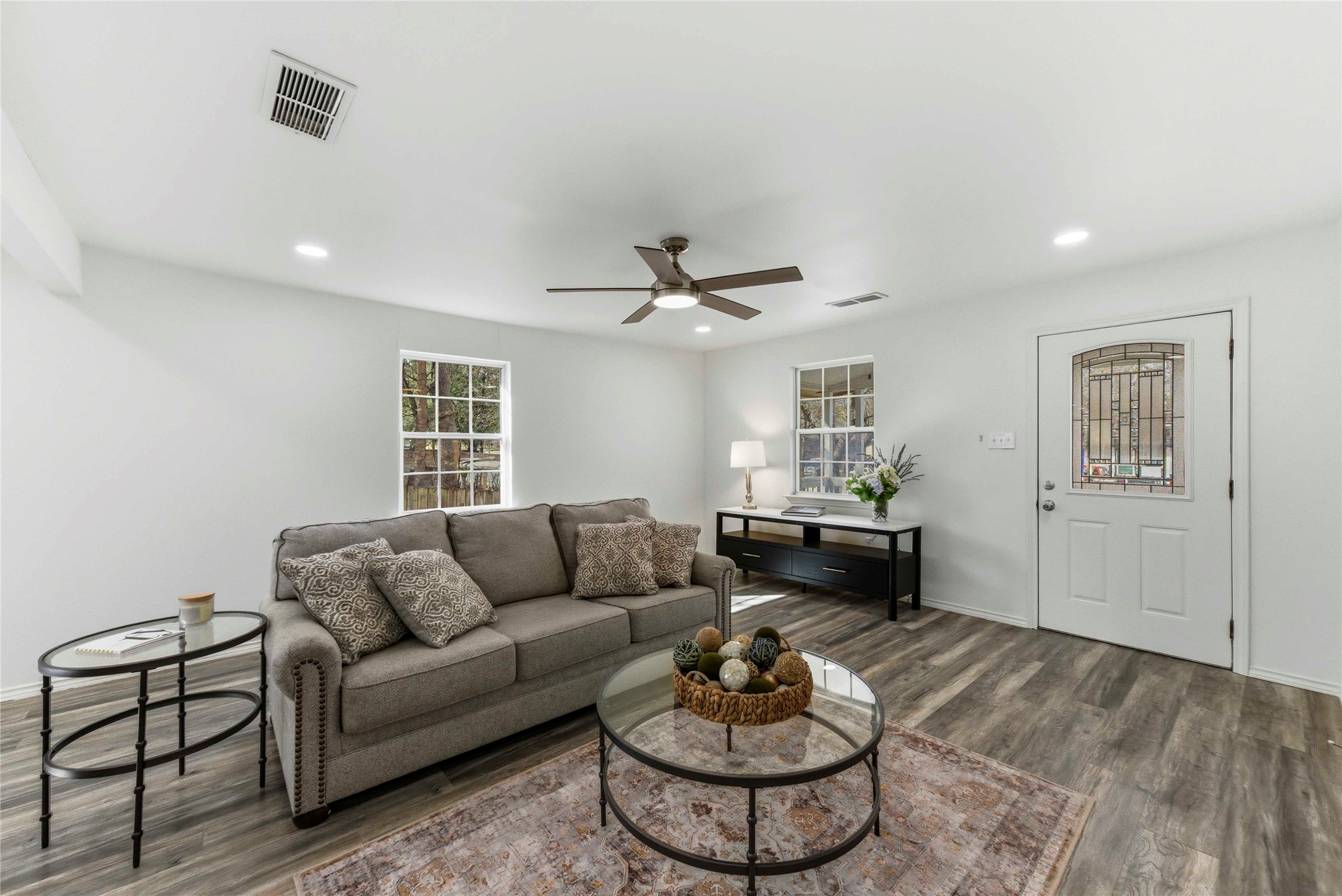 7309 Blessing Avenue Austin, TX 78752 - Photo 3 of 21