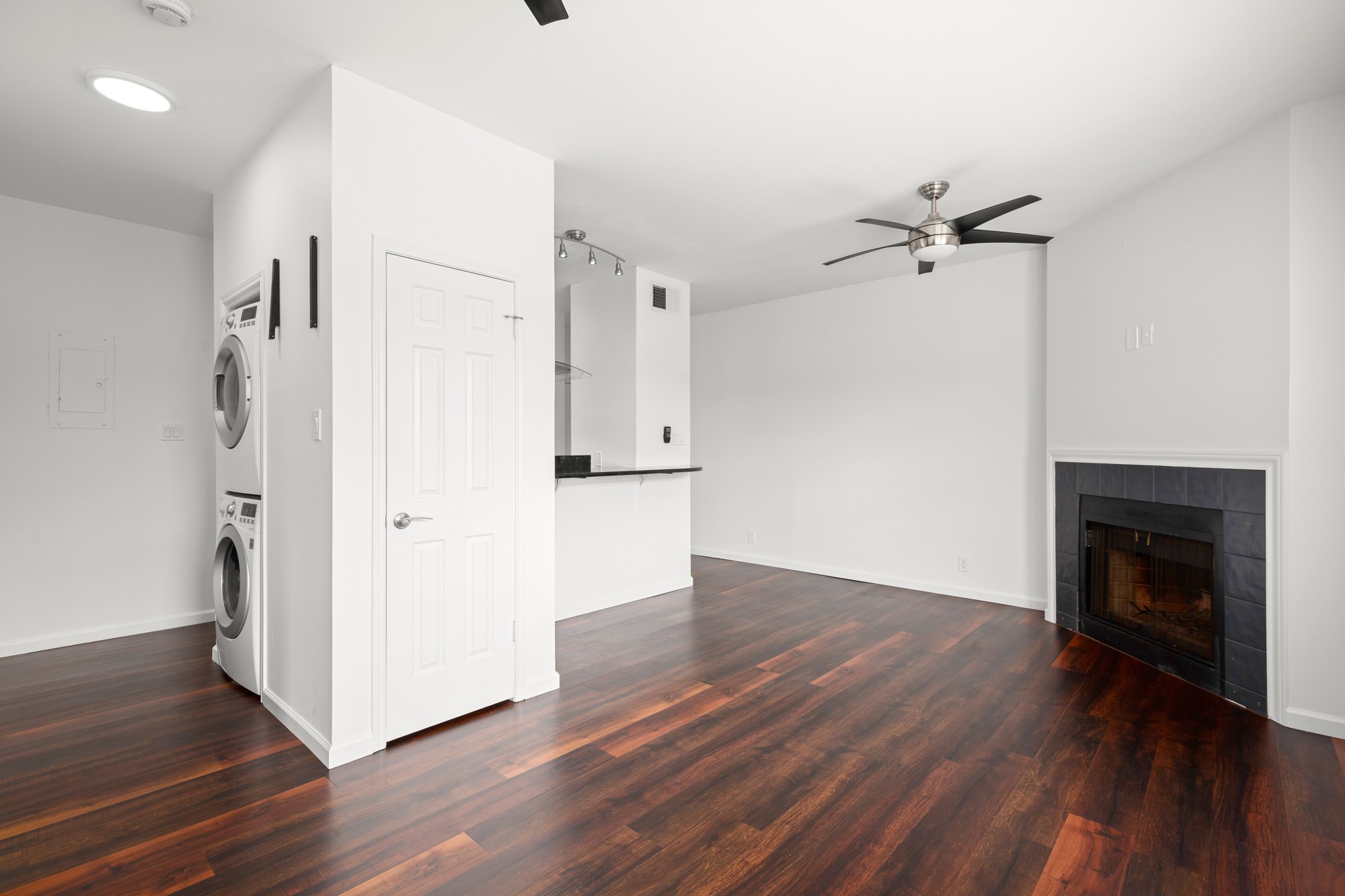 2414 Longview Street, Unit 307 Austin, TX 78705 - Photo 9 of 21