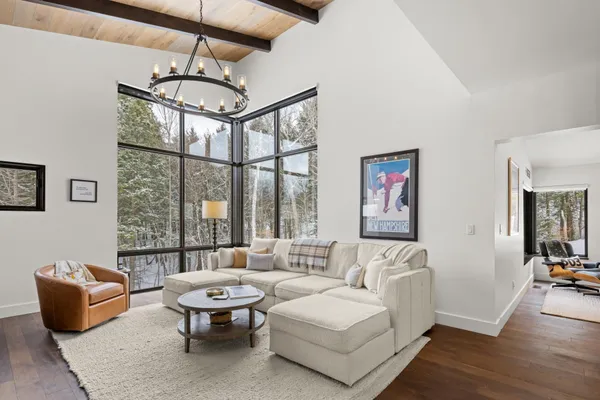 $2,295,000 | 30 Natures Way, Unit 8, Stowe, VT 05672