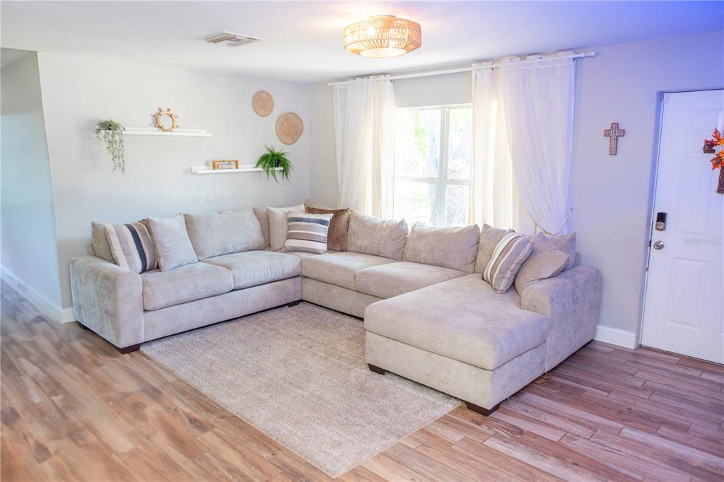 489 Fox Run Trail Apollo Beach, FL 33572 - Photo 7 of 24