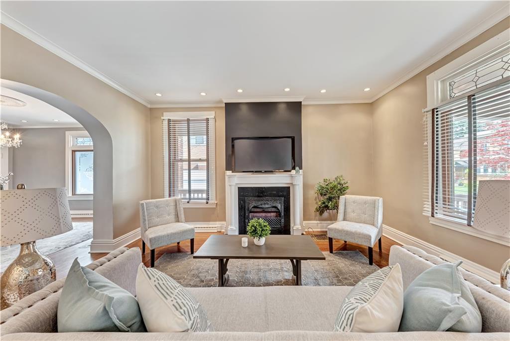 369 Iroquois Place Beaver, PA 15009 - Photo 5 of 25