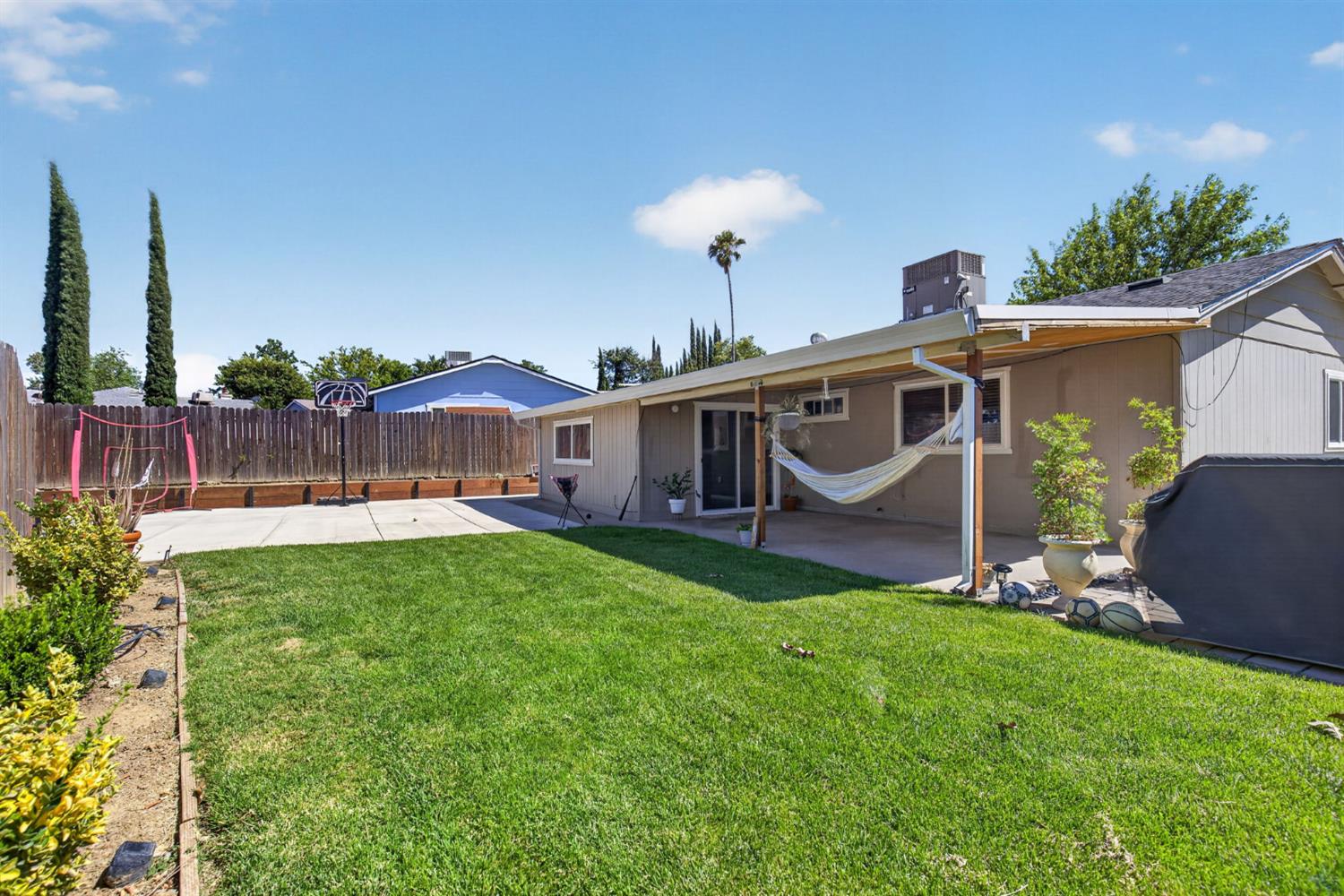 4913 Ruger Court Sacramento, CA 95842 - Photo 22 of 36