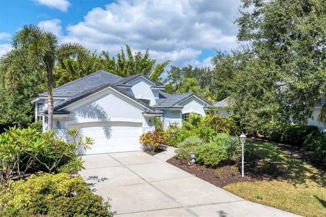 $719,900 | 6725 Virginia Crossing, University Park, FL 34201