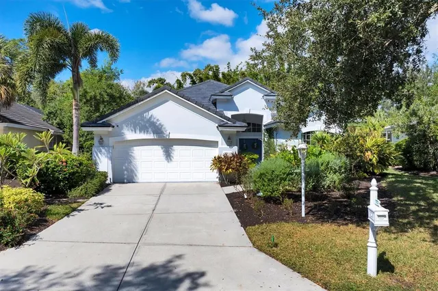 $719,900 | 6725 Virginia Crossing, University Park, FL 34201