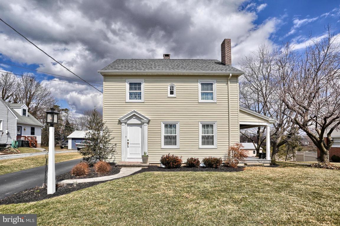 409 East Lexington Road Lititz, PA 17543 - Photo 2 of 42