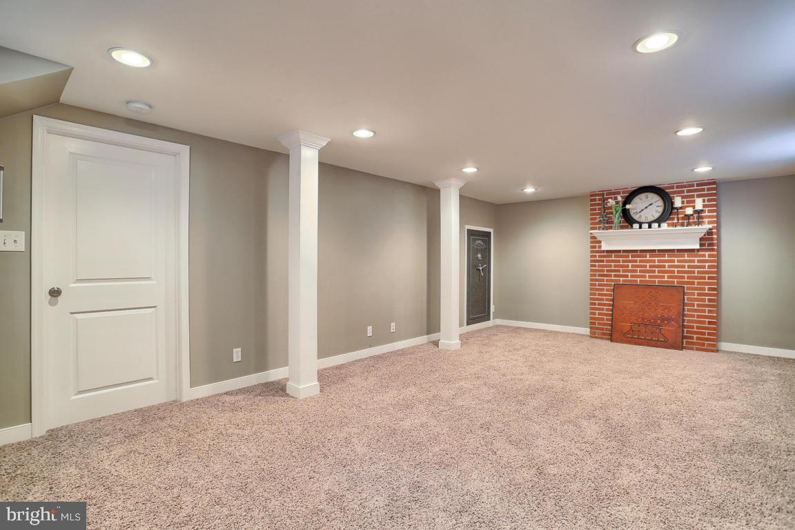 409 East Lexington Road Lititz, PA 17543 - Photo 38 of 42