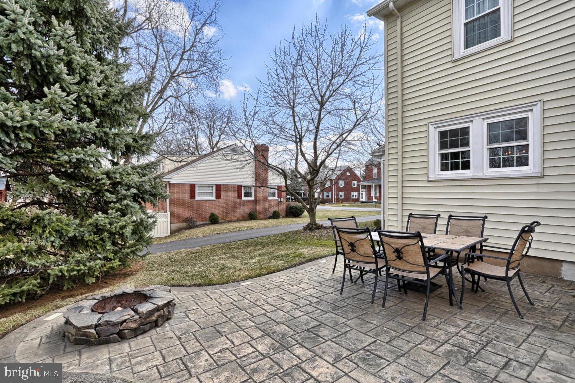 409 East Lexington Road Lititz, PA 17543 - Photo 6 of 42