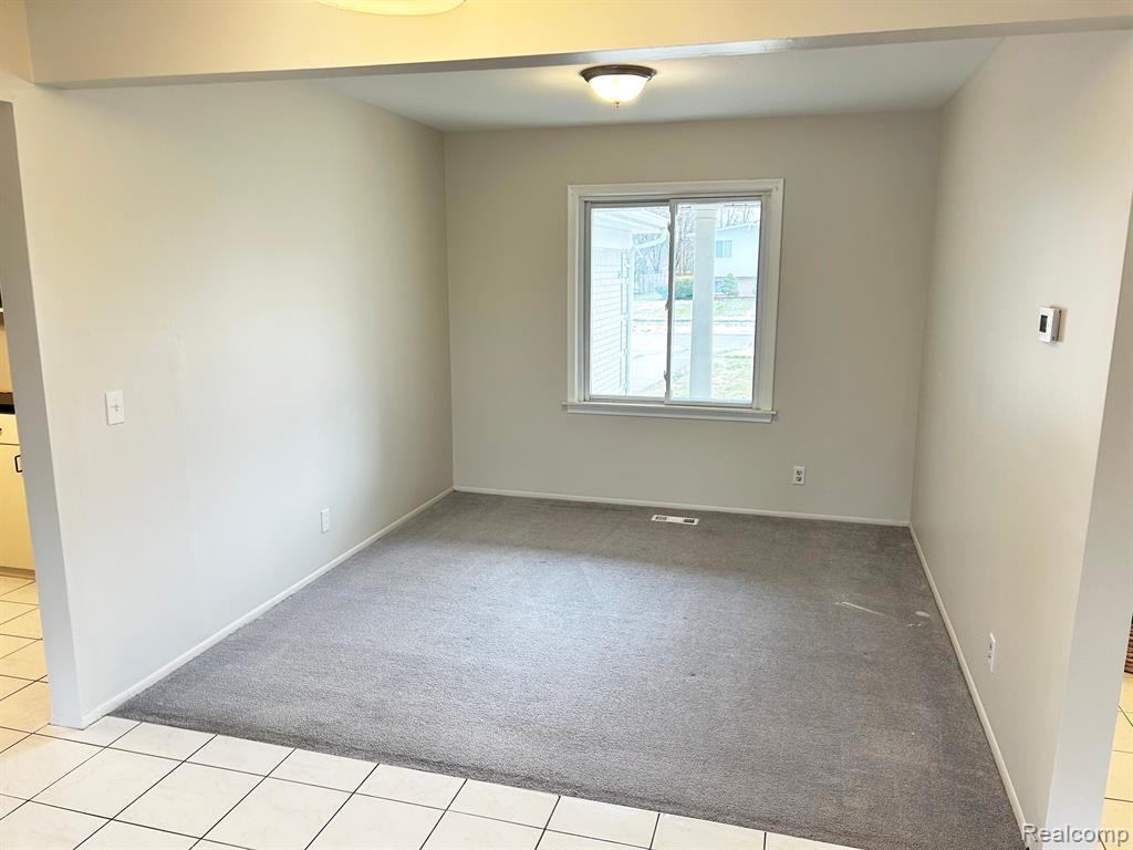 16390 Rutherland Street East Southfield, MI 48076 - Photo 12 of 28 Gallery Image 12