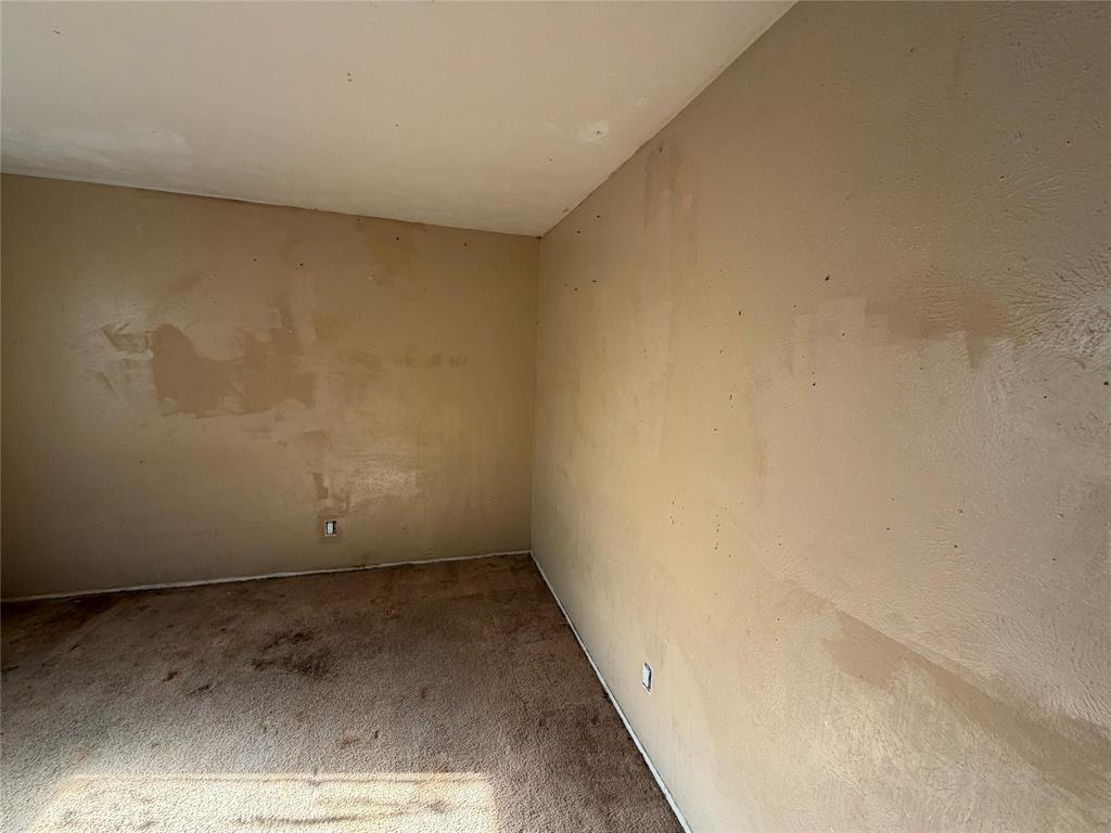 7200 Timber Trail Fort Worth, TX 76134 - Photo 4 of 18 a view of small space