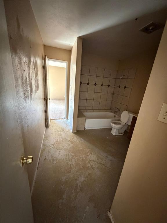 7200 Timber Trail Fort Worth, TX 76134 - Photo 5 of 18 a view of a small space