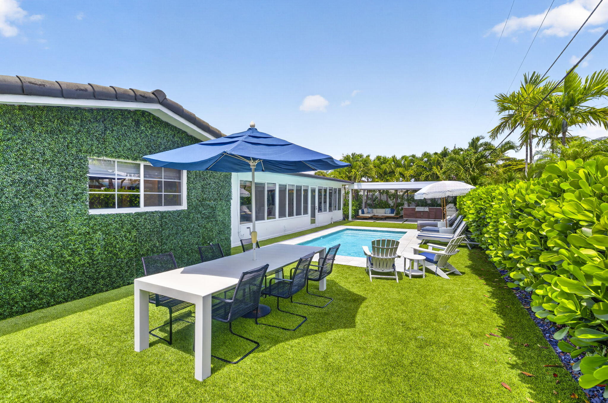 2917 Northeast 35th Court Lighthouse Point, FL 33064 - Photo 1 of 41 Coastal Lifestyle