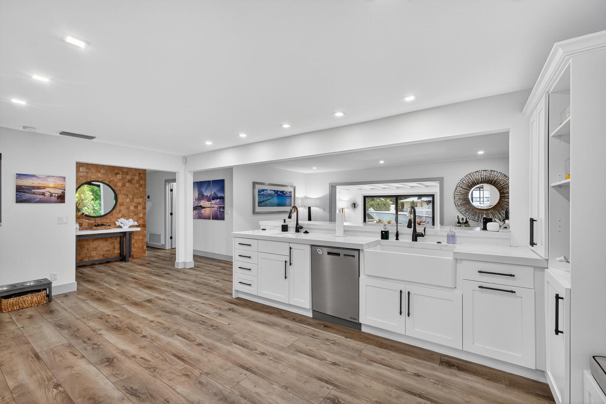 12 Leeward Circle Tequesta, FL 33469 - Photo 11 of 61 a living room with furniture and painting on the wall