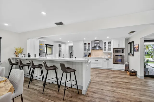 $13,500 | 12 Leeward Circle, Tequesta, FL 33469