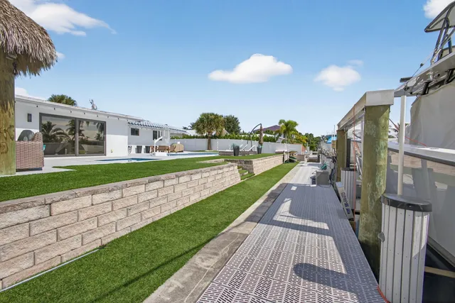 $13,500 | 12 Leeward Circle, Tequesta, FL 33469