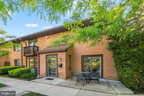 $395,000 | 700 Ardmore Avenue, Unit 510, Ardmore, PA 19003