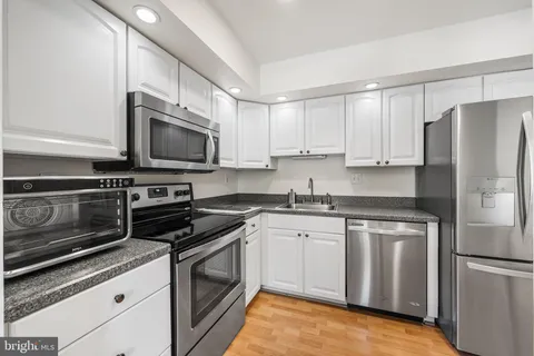 $395,000 | 700 Ardmore Avenue, Unit 510, Ardmore, PA 19003
