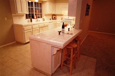 21779 Valley View Road Madera, CA 93638 - Photo 3 of 17 Breakfast bar