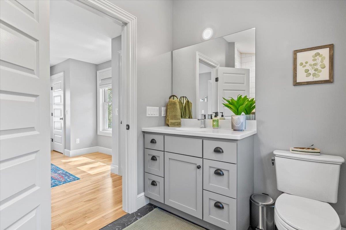 451 Appletree Point Road Burlington, VT 05408 - Photo 15 of 38