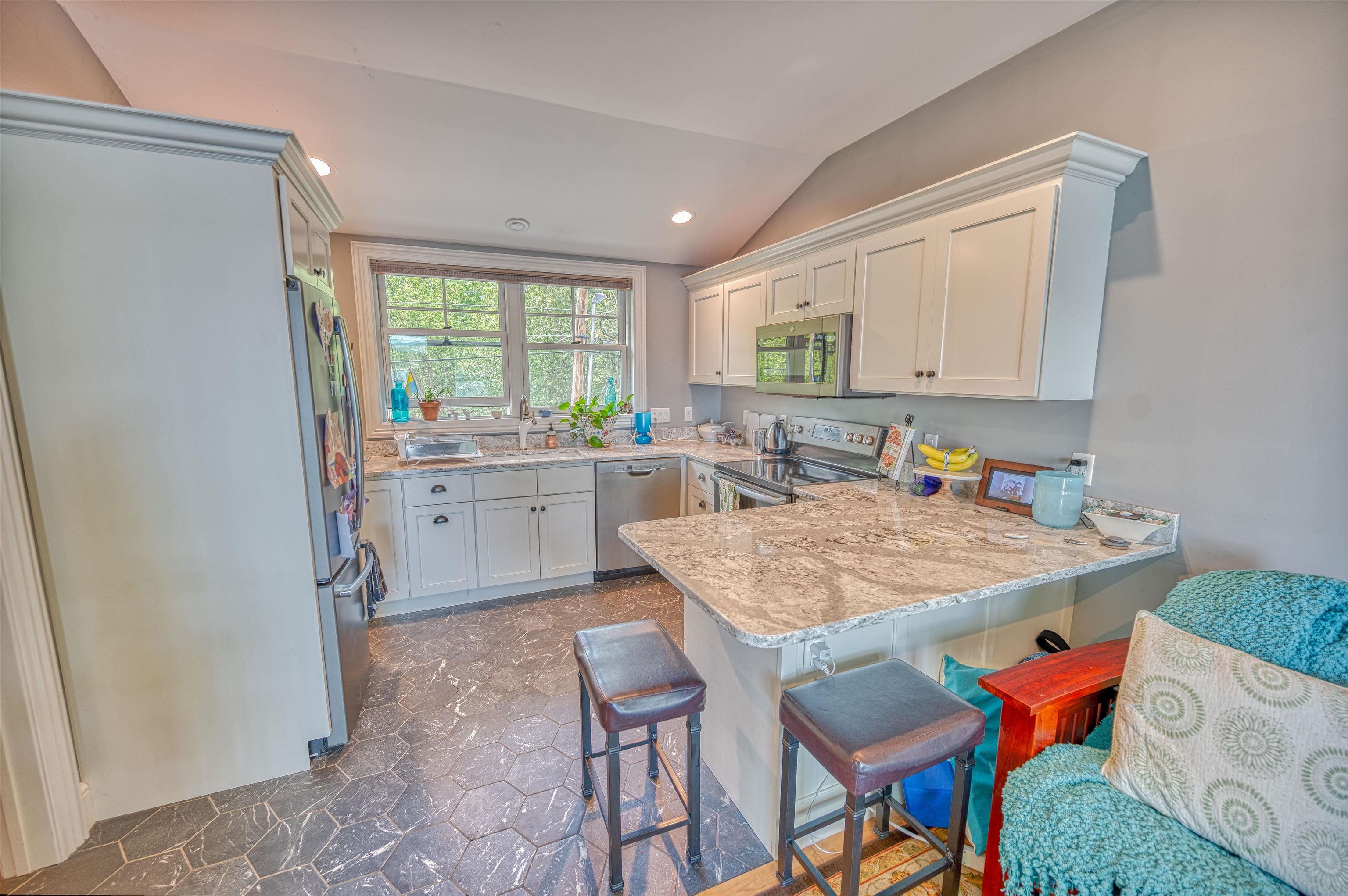 451 Appletree Point Road Burlington, VT 05408 - Photo 22 of 38