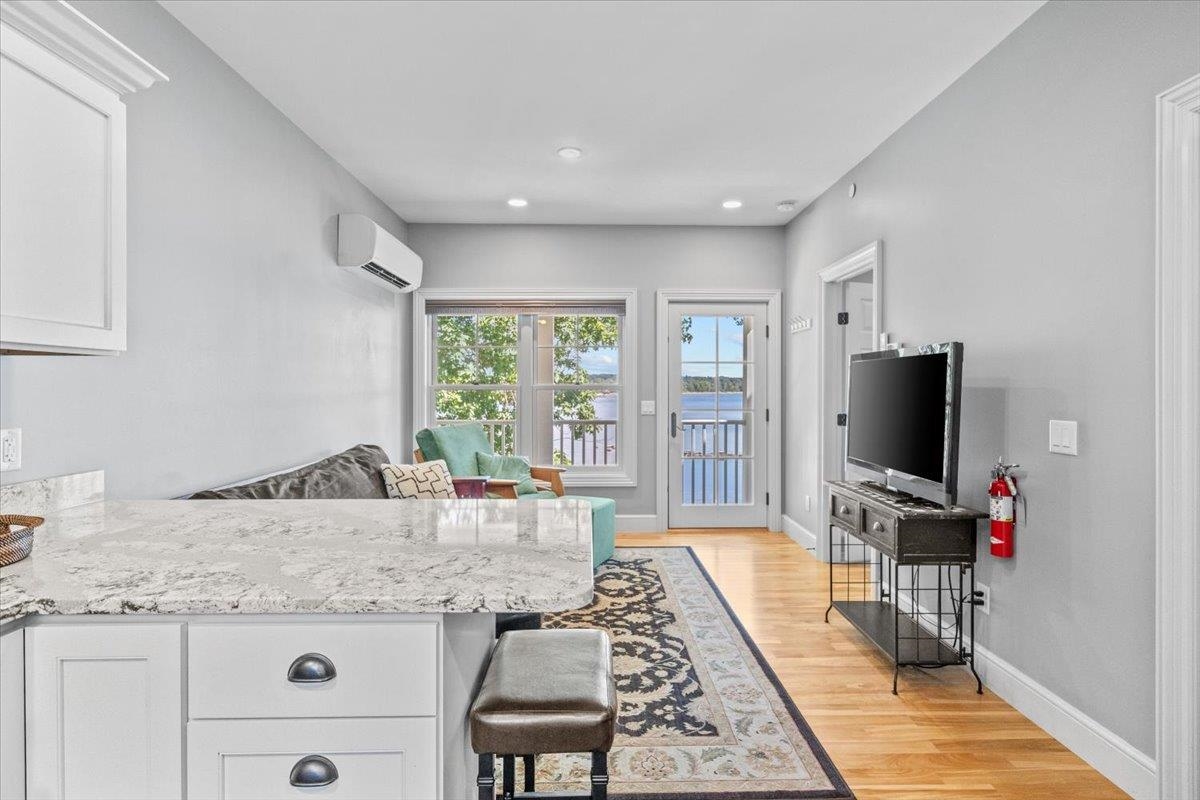 451 Appletree Point Road Burlington, VT 05408 - Photo 24 of 38