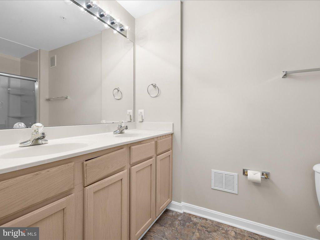 1978 Scotts Crossing Way, Unit 103 Annapolis, MD 21401 - Photo 25 of 42 Primary Bathroom