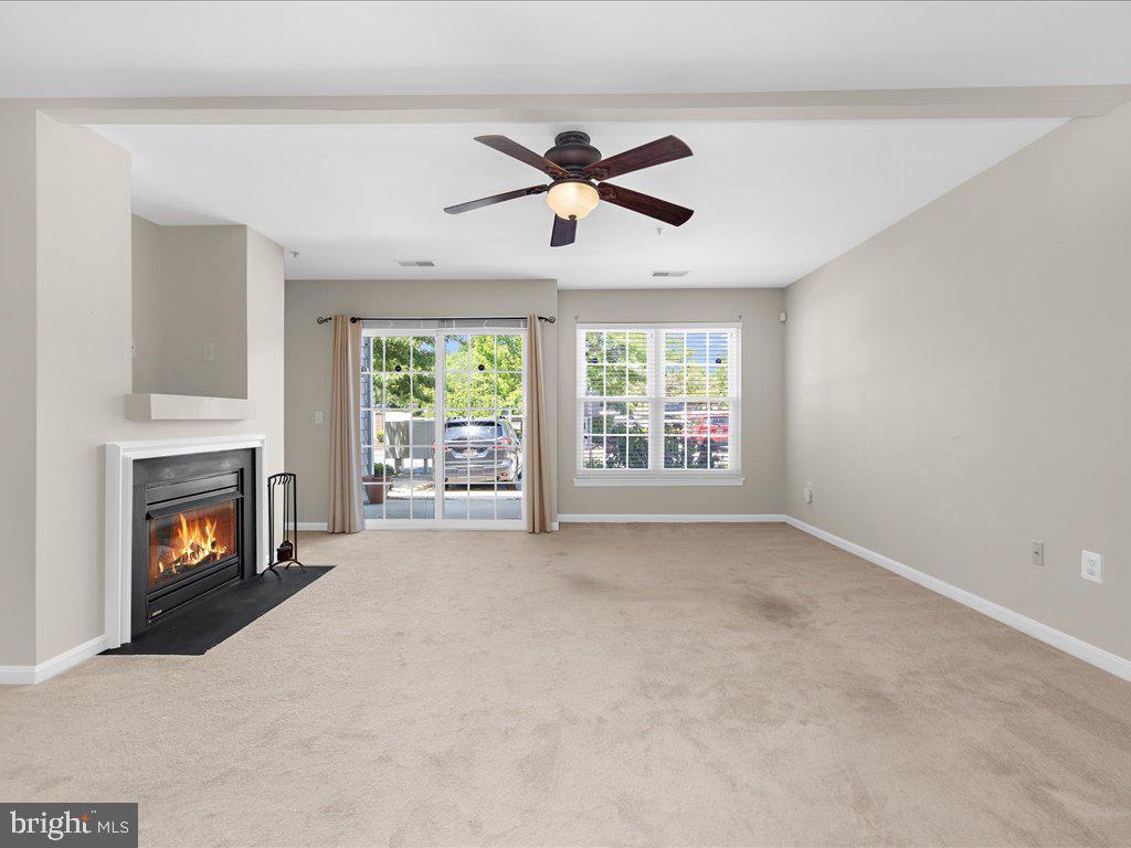 1978 Scotts Crossing Way, Unit 103 Annapolis, MD 21401 - Photo 9 of 42 Living Room