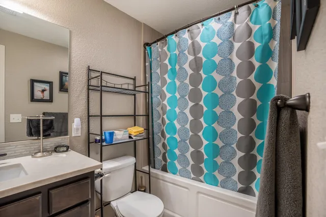 $425,000 | 2500 Debra Drive, El Dorado, KS 67042