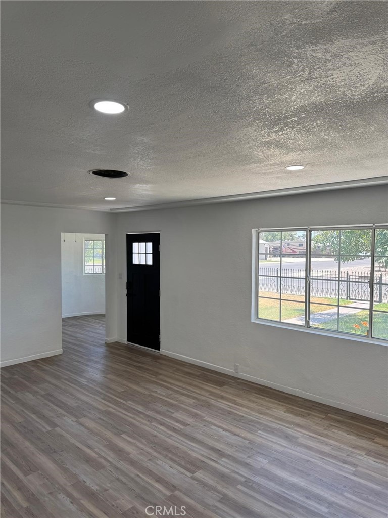 1204 Wensley Avenue El Centro, CA 92243 - Photo 3 of 24