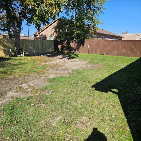 a view of a field of the house