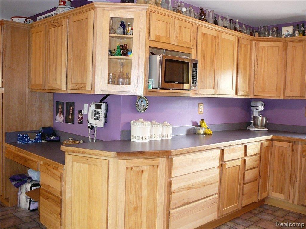 2201 Byron Road Howell, MI 48855 - Photo 11 of 23 Cabinets in Kitchen